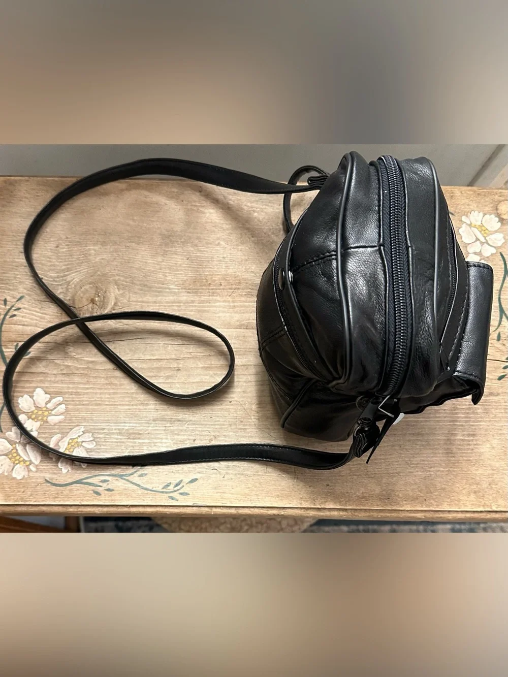 Compact Black Leather Men’s Crossbody Bag